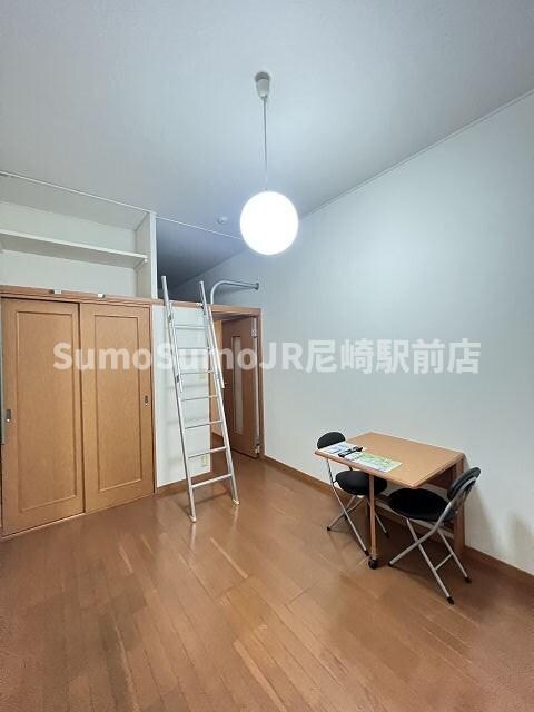 物件内観写真15　(居間です)