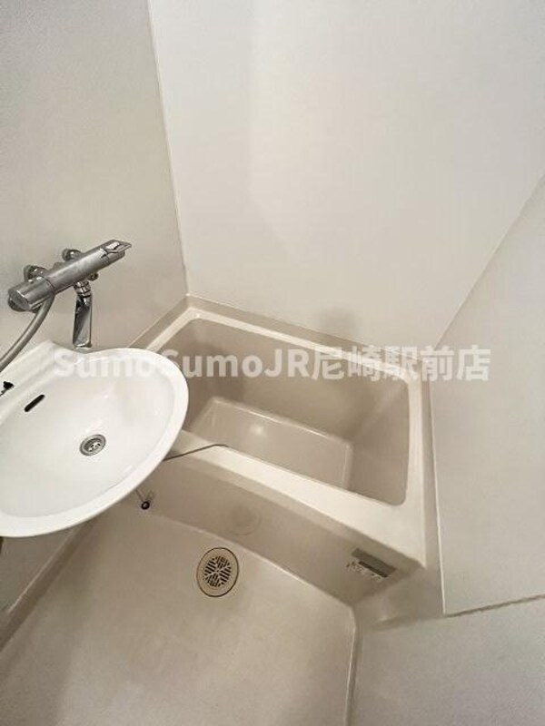 浴室(お風呂で日々の疲れを落としましょう)