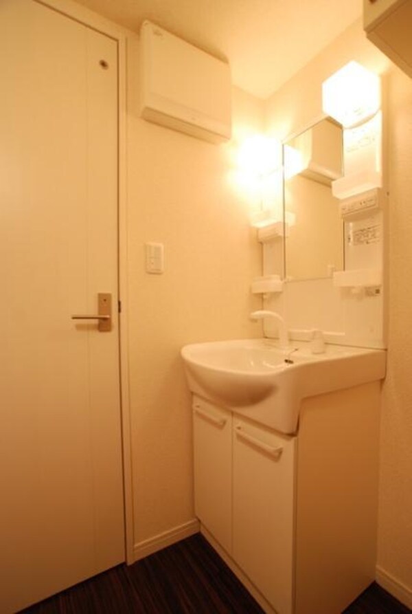 洗面・脱衣所( )