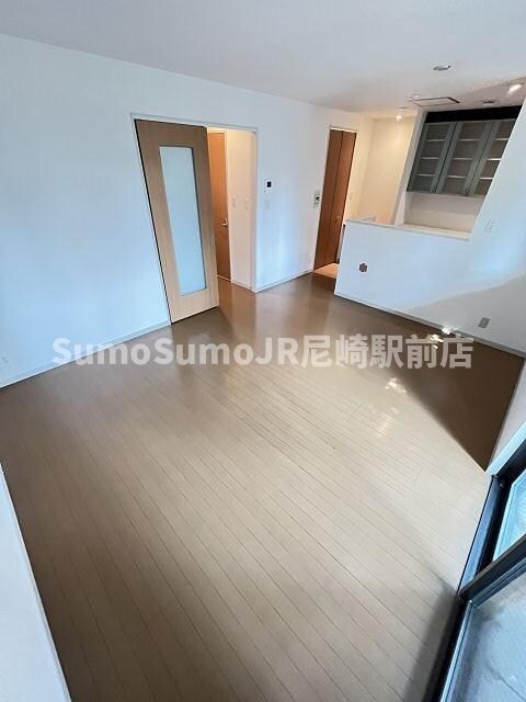 物件内観写真13　(使いやすいリビングです)