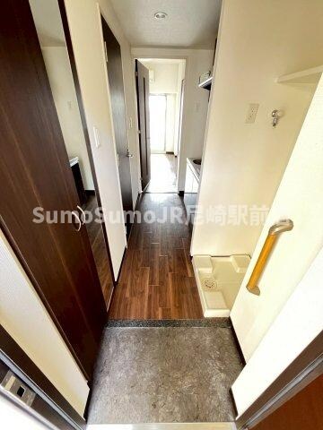 物件内観写真5　(きれいな玄関です)