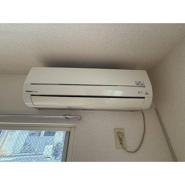 建物設備(エアコン )