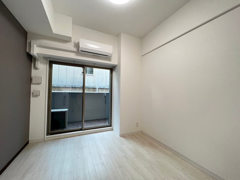 物件内観写真5　(おしゃれなリビングです)