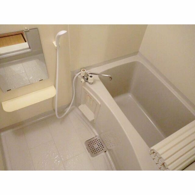 物件内観写真6　(※リフォーム前の写真です )