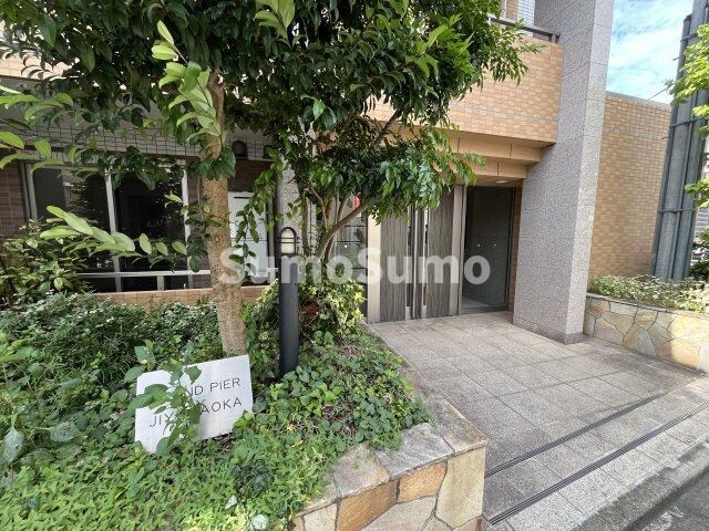 物件外観写真2　(建物の内部です)