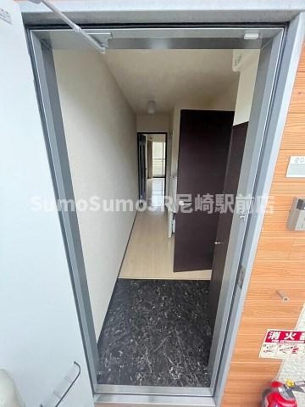 玄関(落ち着いた玄関です)