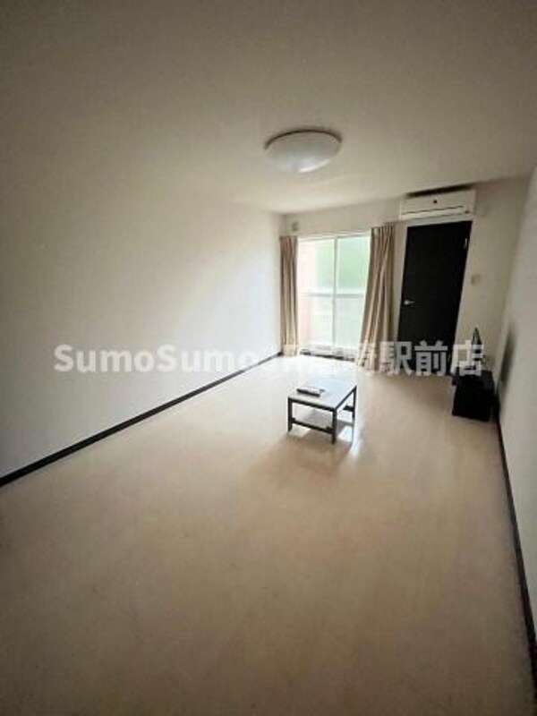 寝室(使い勝手のいい寝室です)