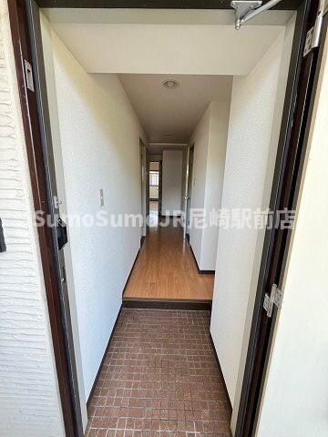 物件内観写真3　(玄関です)