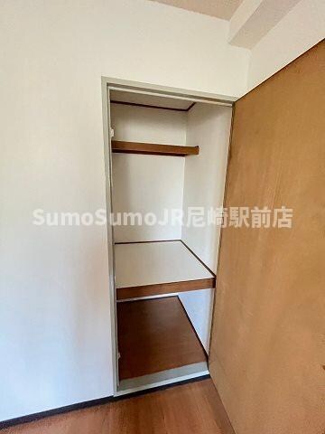 物件内観写真20　(収納豊富です)