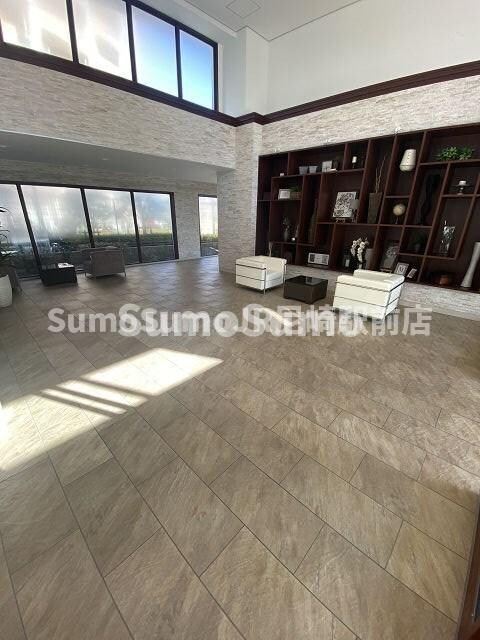 物件外観写真3　(ロビーです)