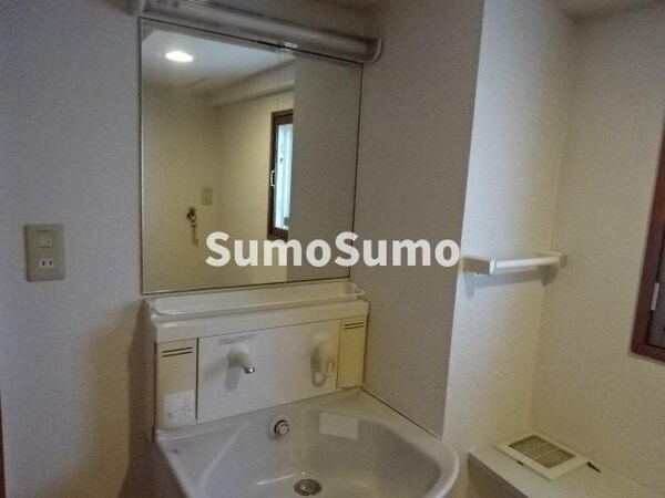 洗面・脱衣所(コンパクトで使いやすい洗面所)