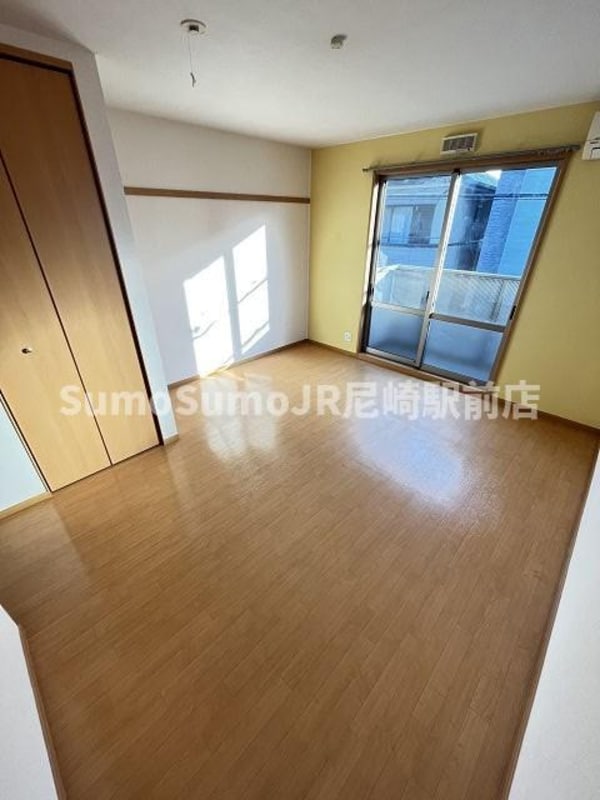 居室(ゆったりとしたリビングです)