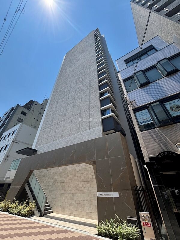 物件外観写真1　(おしゃれな外観です)