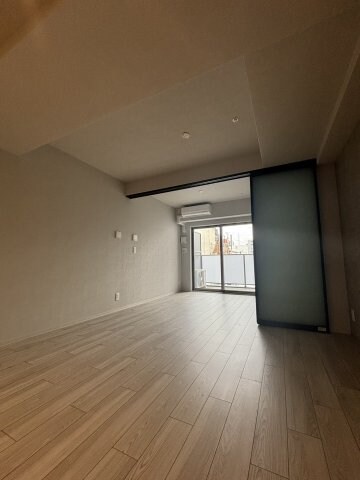 物件内観写真5　(居間です)