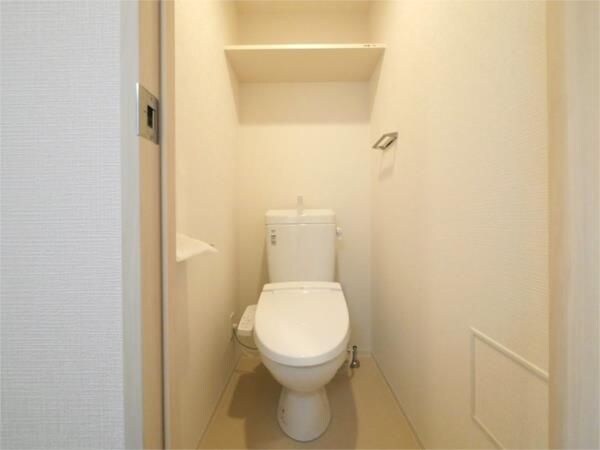 トイレ(ゆったりとした空間のトイレです)
