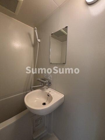 物件内観写真10　(忙しい朝には欠かせない洗面所です)