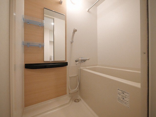 物件内観写真8　(きれいなお風呂です)