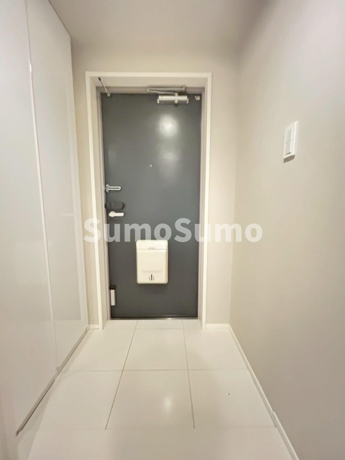 物件内観写真4　(きれいな玄関です)