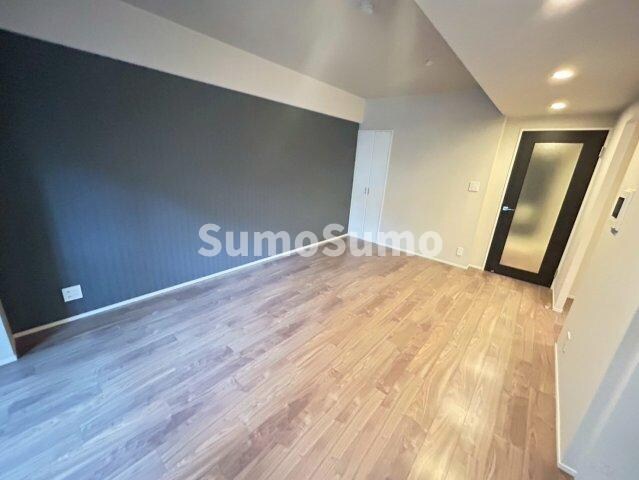 物件内観写真20　(ゆったりとした居間です)