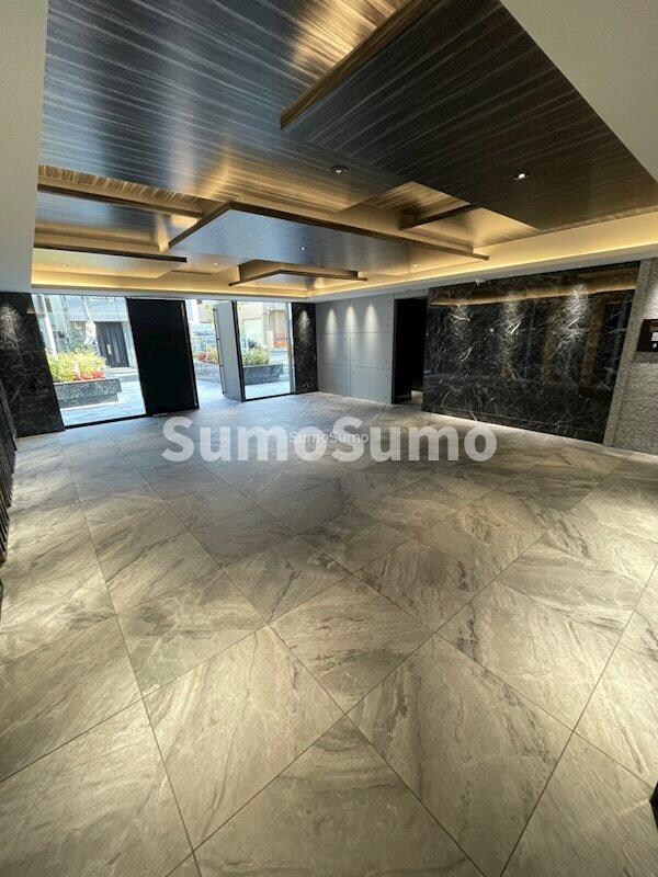 物件外観写真3　(建物の内部です)