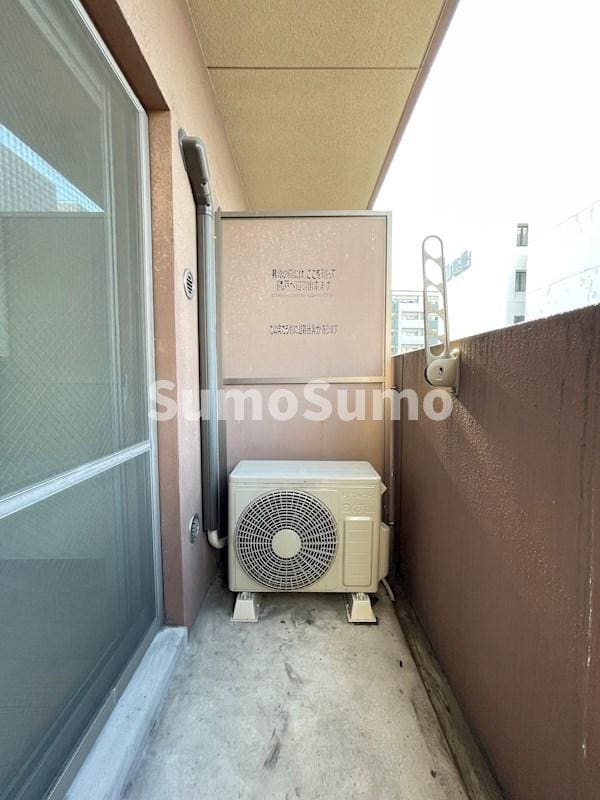 バルコニー(暖かな日差しのふりそそぐバルコニー)