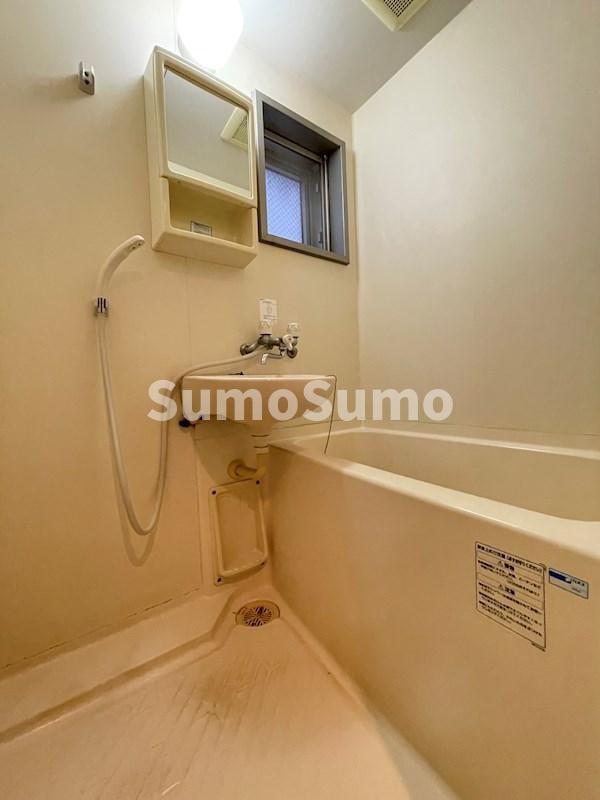 浴室(落ち着いた空間のお風呂です)