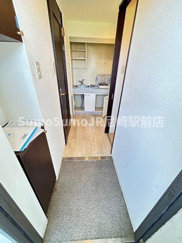 玄関(毎日通る玄関はこちらです)