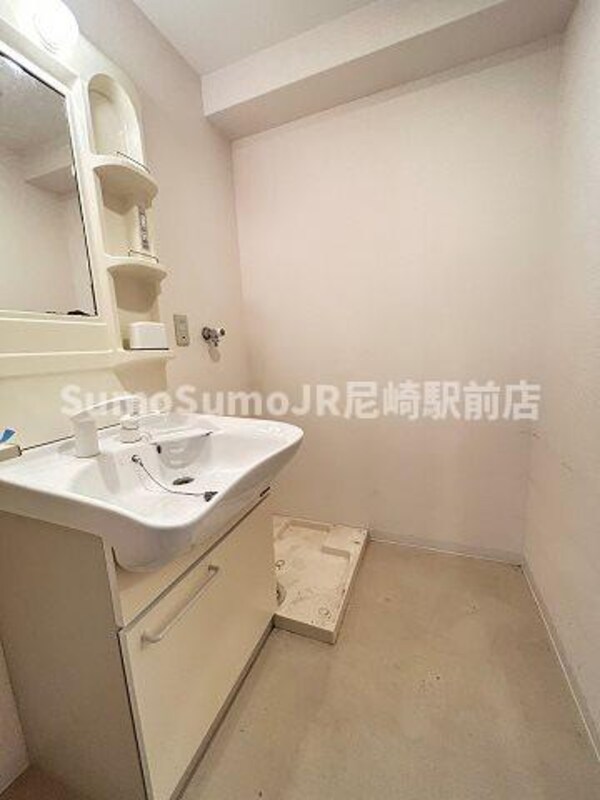 洗面・脱衣所(明るい洗面所です)