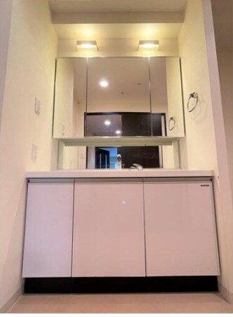 物件内観写真11　(使いやすい洗面所です)