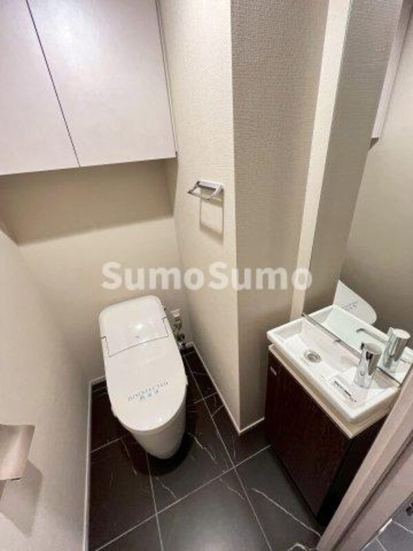トイレ(コンパクトで使いやすいトイレです)