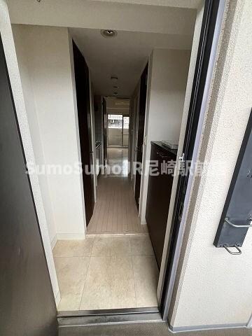 物件内観写真2　(きれいな玄関です)