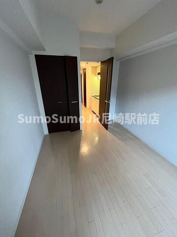 物件内観写真3　(ゆったりとしたリビングです)