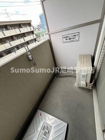 物件内観写真7　(バルコニーがあります)