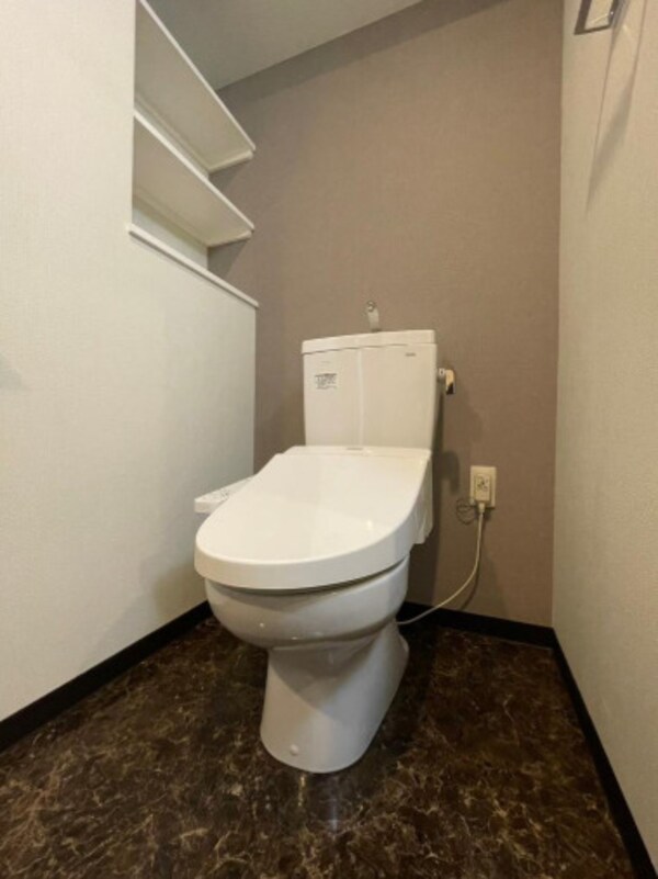 トイレ(シンプルで使いやすいトイレです)