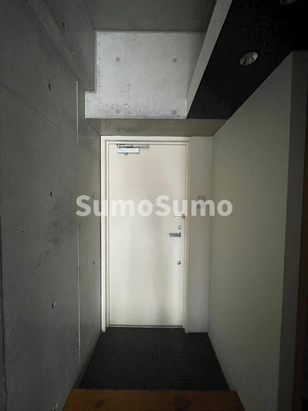 物件内観写真6　(収納もある玄関です)