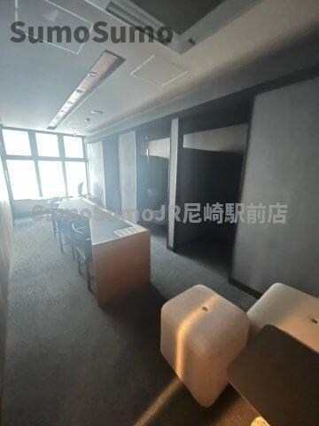 物件外観写真3　(建物の内部です)