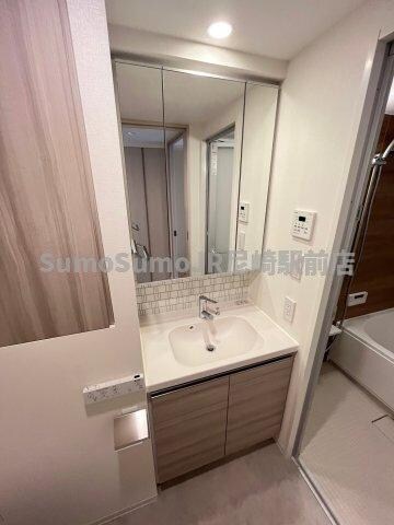 物件内観写真20　(コンパクトで使いやすい洗面所)