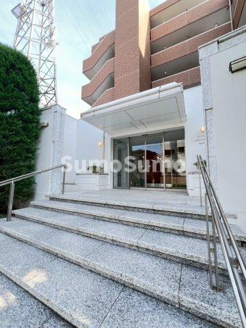 物件外観写真2　(エントランスです)