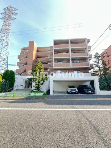 物件外観写真3　(外観は落ち着いています)