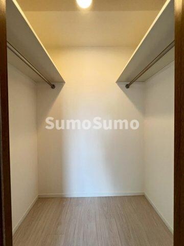 物件内観写真14　(大きなスペースがあり、収納には困りません)