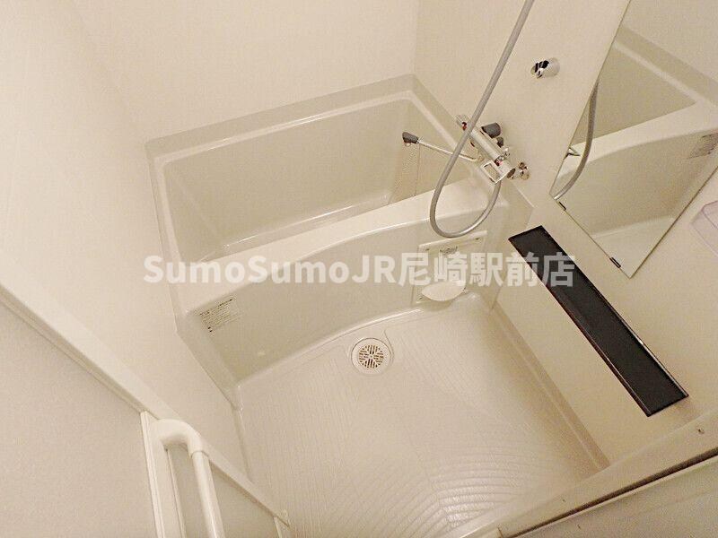 物件内観写真3　(きれいなお風呂です)