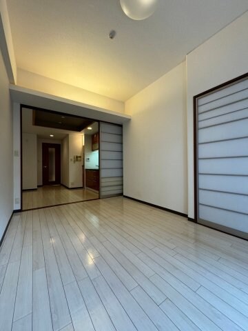 物件内観写真17　(おしゃれな居間です)