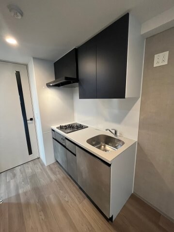 物件内観写真7　(コンパクトなキッチンで掃除もラクラク)