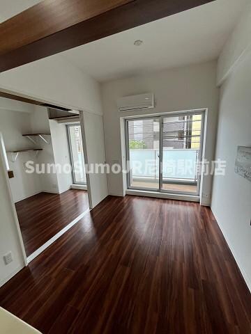 物件内観写真6　(居間です)