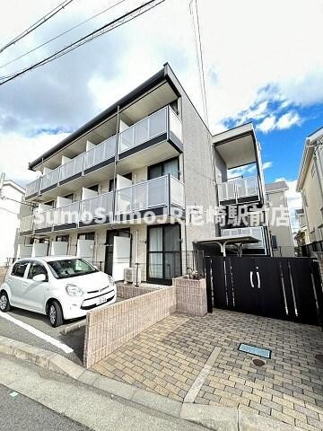 物件外観写真2　(落ち着いた雰囲気の外観です)