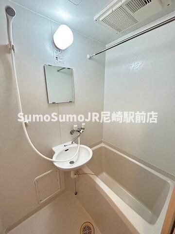 物件内観写真9　(きれいなお風呂です)