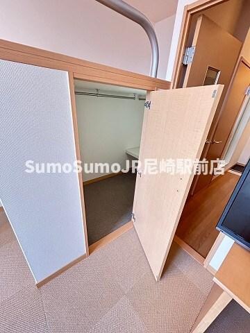 物件内観写真15　(収納豊富です)