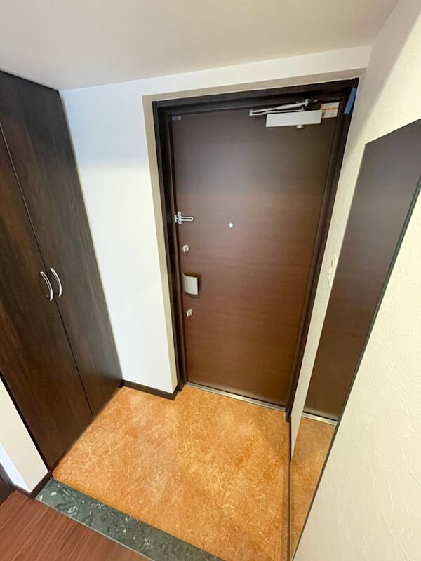 物件内観写真4　(きれいな玄関です)