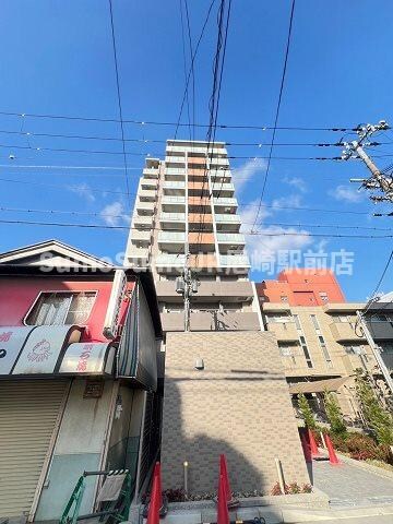 物件外観写真2　(落ち着いた雰囲気の外観です)