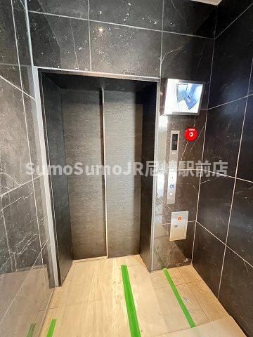 物件外観写真4　(落ち着いた雰囲気の外観です)